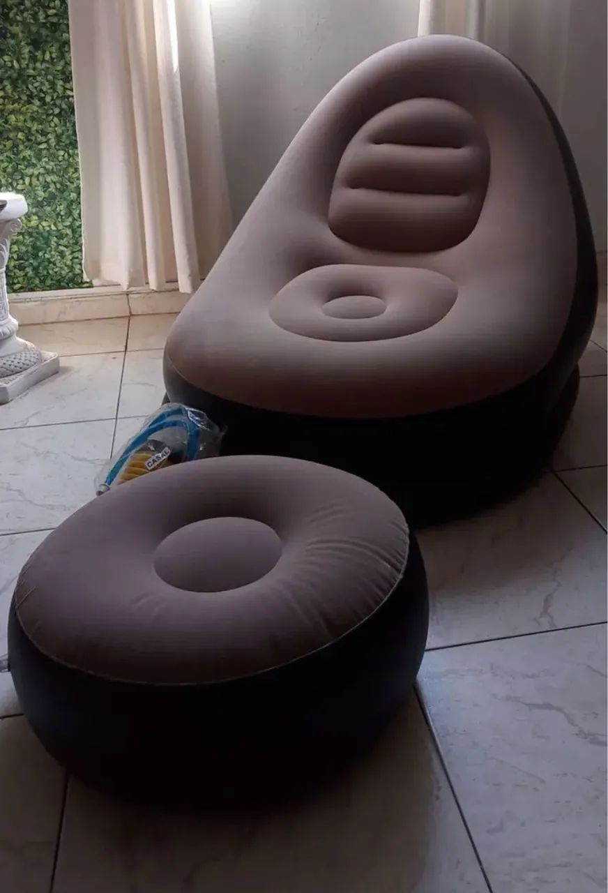 Poltrona inflável + puff super confortáveis. - Foto 4