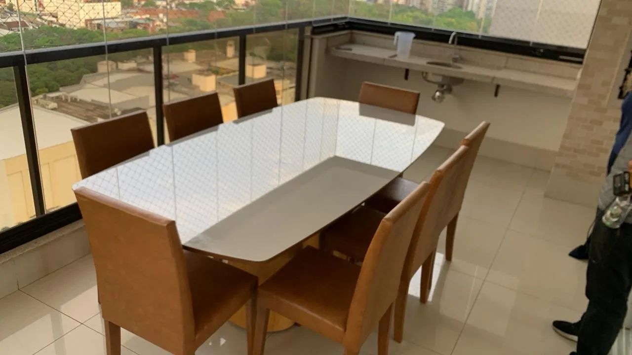 Mesa oito de madeira  - Foto 2