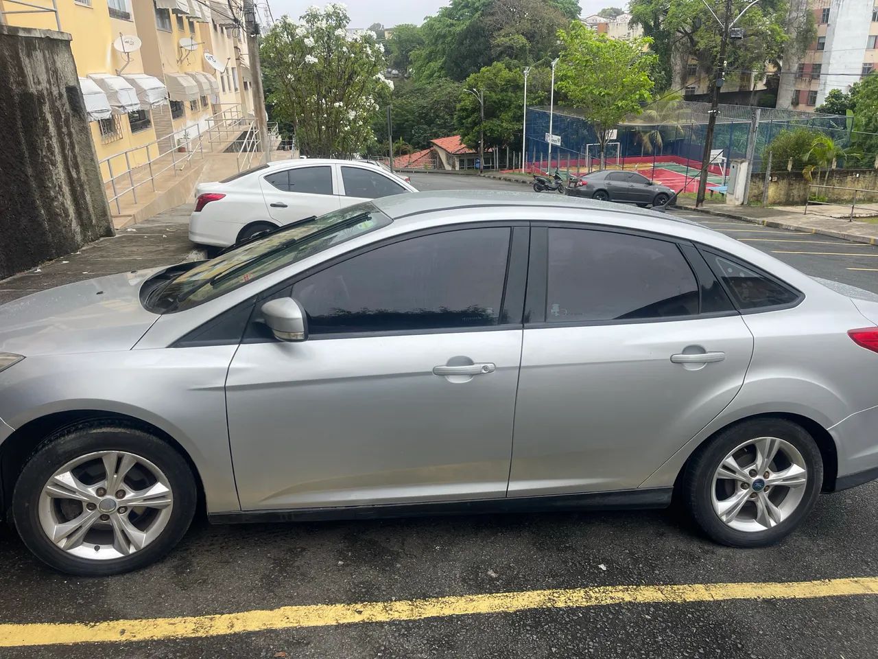 Ford Focus Sedan 1.6 16V Flex 4P Aut. 2014 - Foto 4