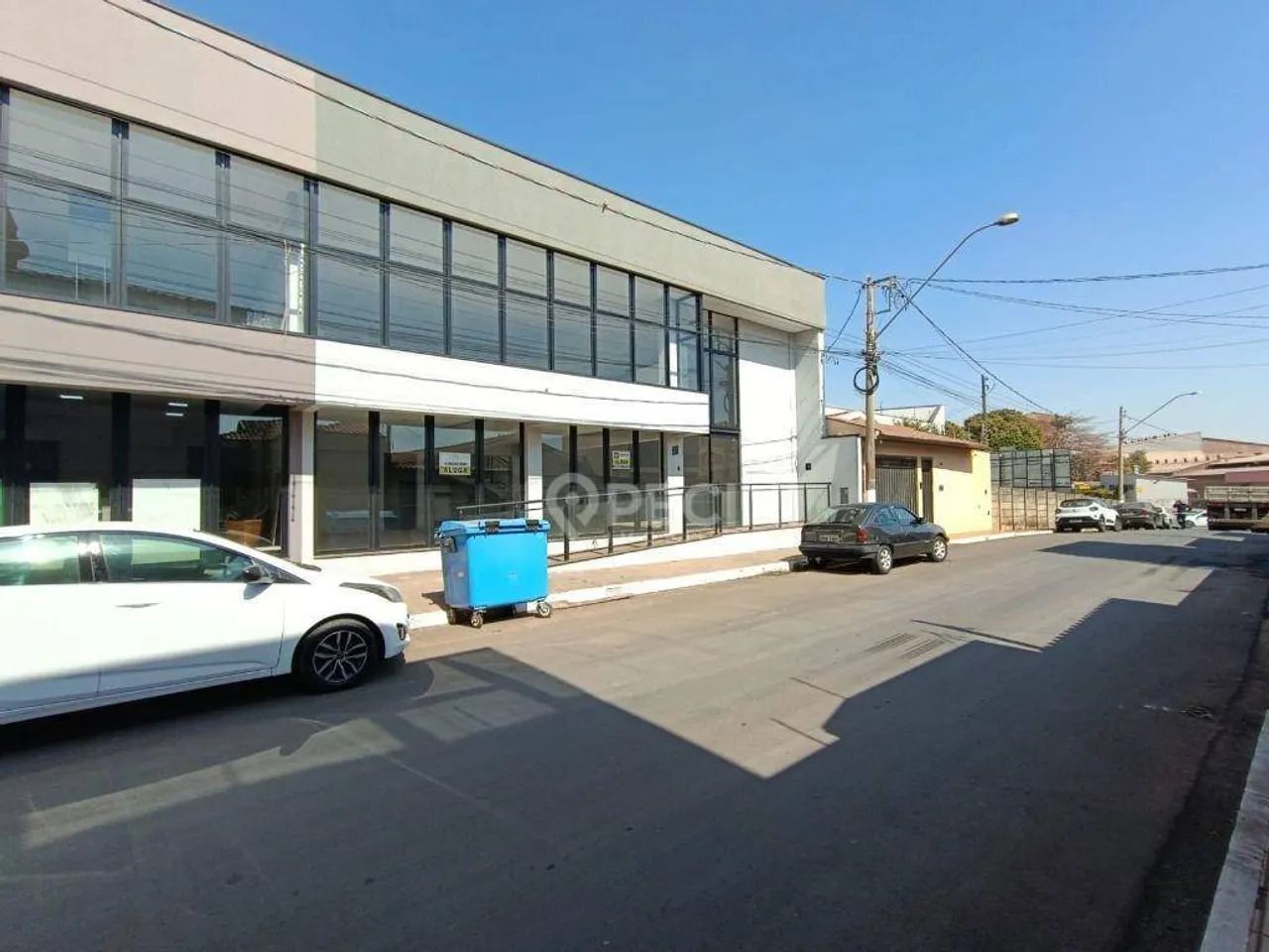 Salão para alugar no Centro de Santa Gertrudes. - Foto 2