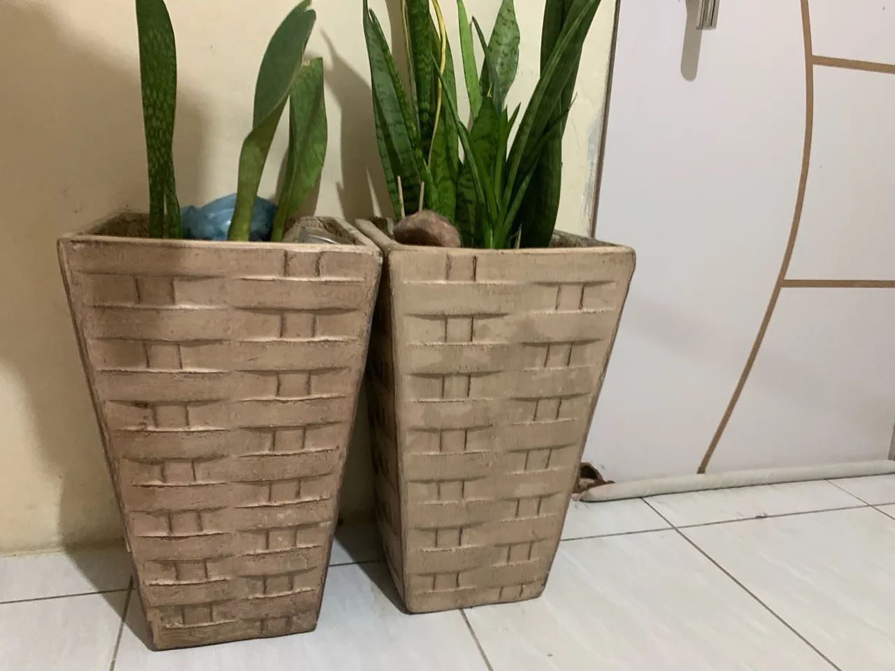 2 Vasos de Planta em Cerâmica