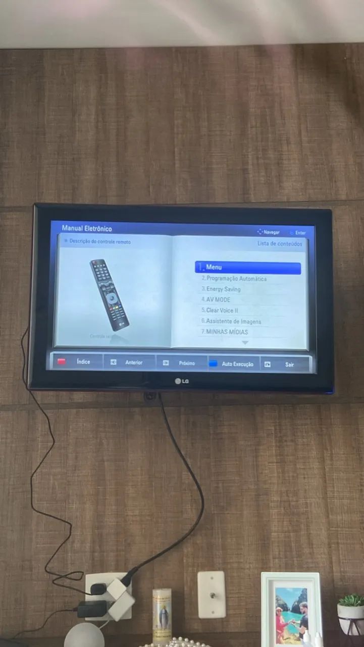 Tv LG 32 polegadas Conservadíssima 