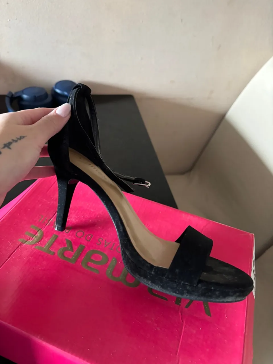 Sandália Preta Salto Fino