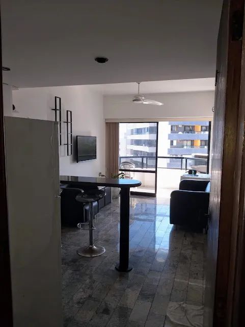 Apartamento 1/4 Na Barra Mobiliado Com Varanda Próximo do Shopping Barra - Foto 4