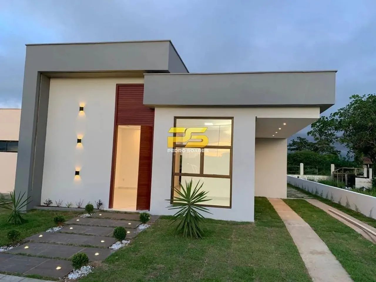 CASA A VENDA OPORTUNIDADE 3 SUITES CONDOMINIO CEREJEIRAS-BANANEIRAS-PB
