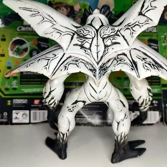 Boneco Soberano Hyperalien Ben 10 Força Alienígena Bandai - Foto 4
