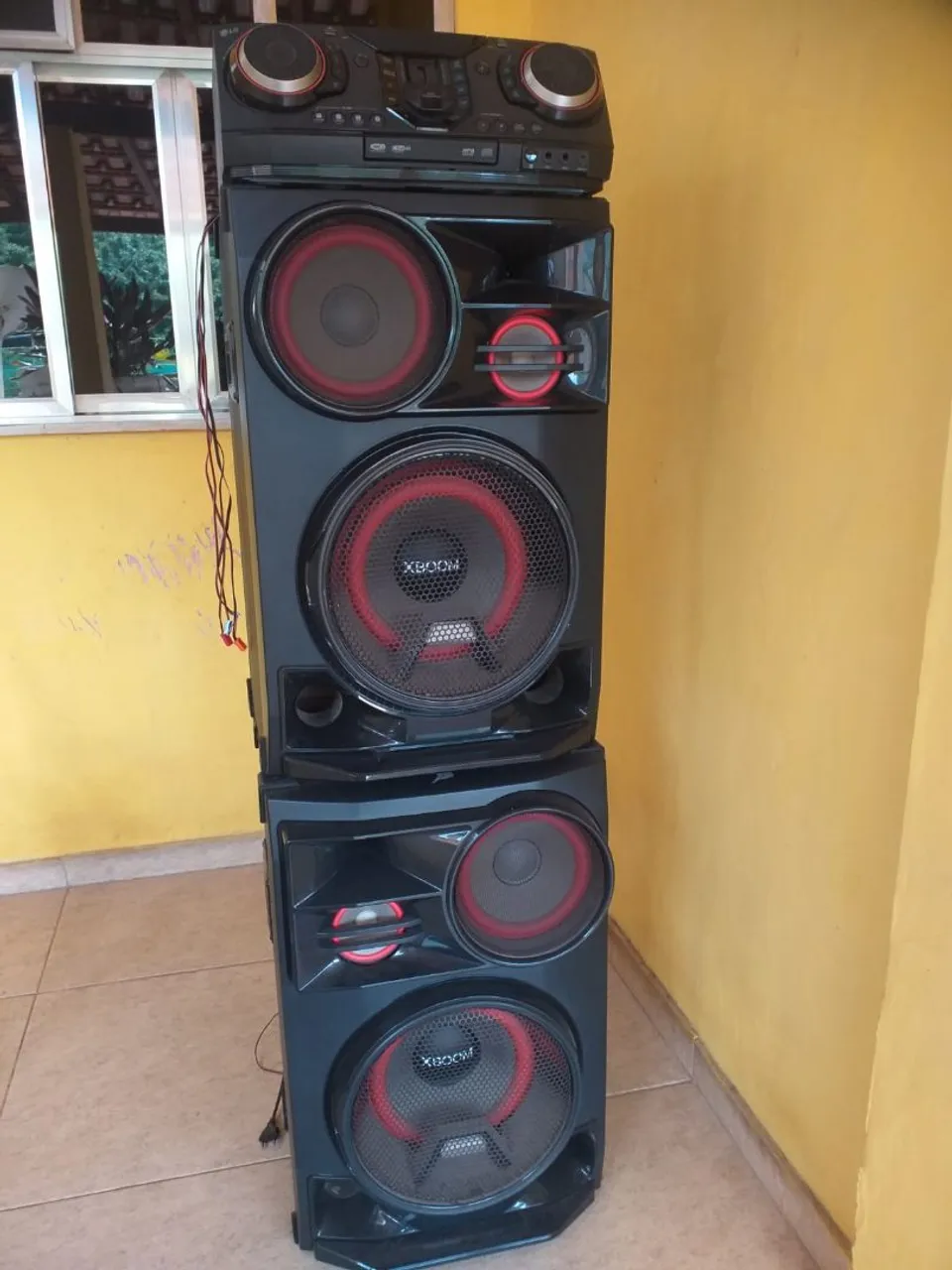 Som LG XBOOM com alto falantes potentes