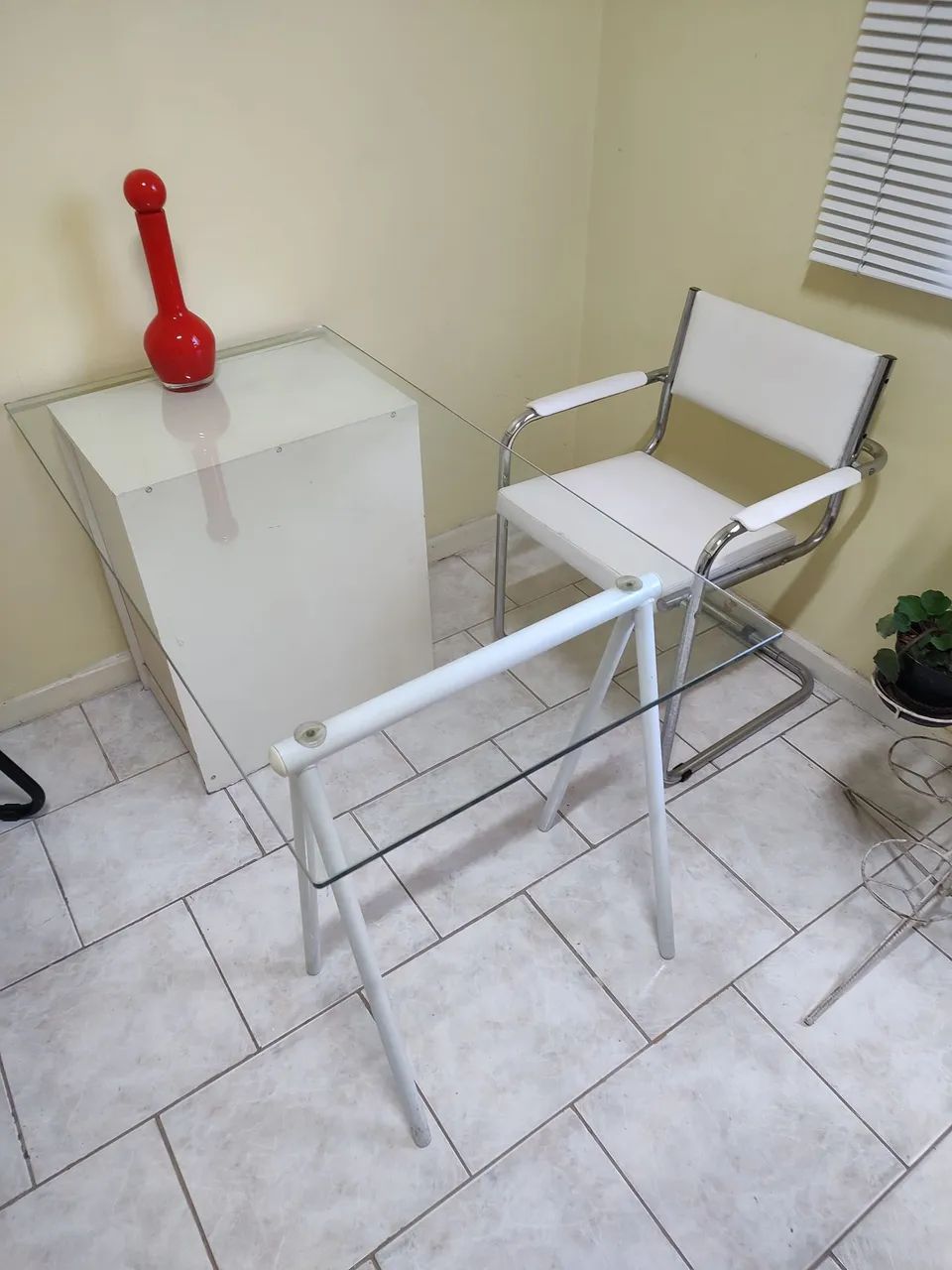Mesa de Vidro e Aço Inox branco