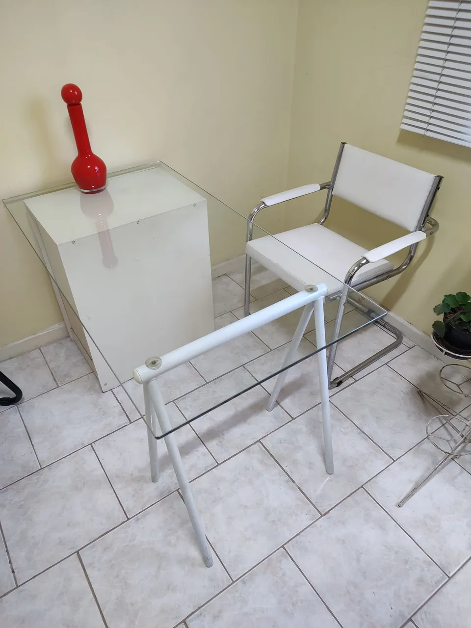 Mesa de Vidro e Aço Inox branco
