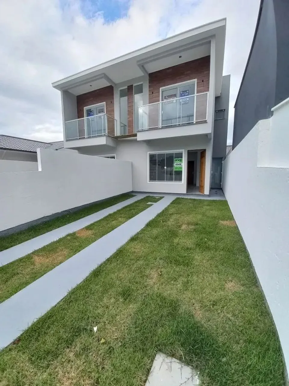 Sobrado para Venda em Palhoça, Vale Verde, 2 dormitórios, 2 suítes, 3 banheiros