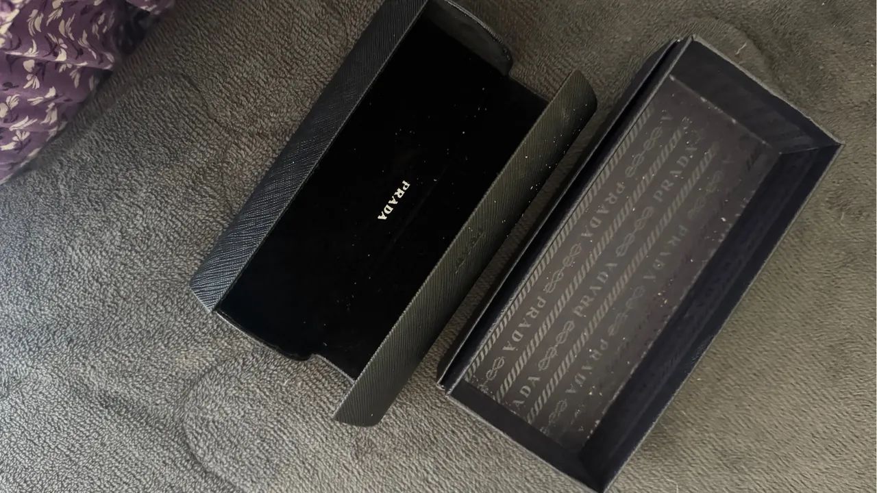 Óculos Prada de grau zerado  - Foto 3