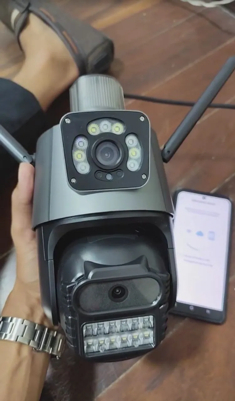 Câmera de Segurança Wi-Fi incluso Instalação e Cartão de Armazenamento