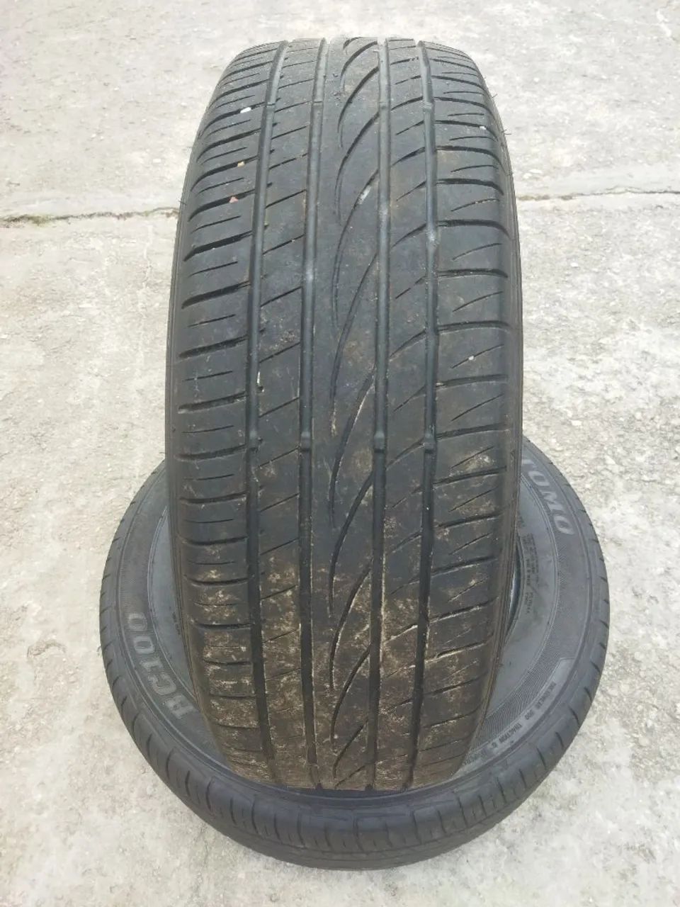 Vendo pneu meia vida aro 16