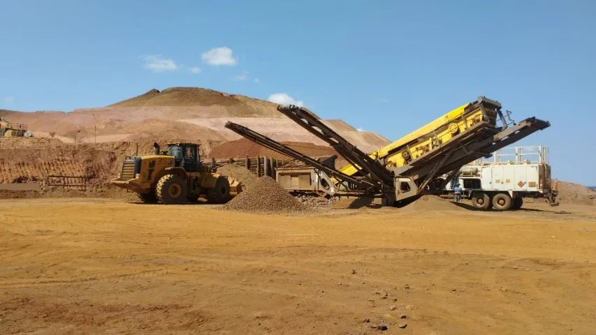 Britador móvel Atlas copco 2014 primário PC6(130x80),secundário PC21 e peneira 3 d 6x1,5 - Foto 2