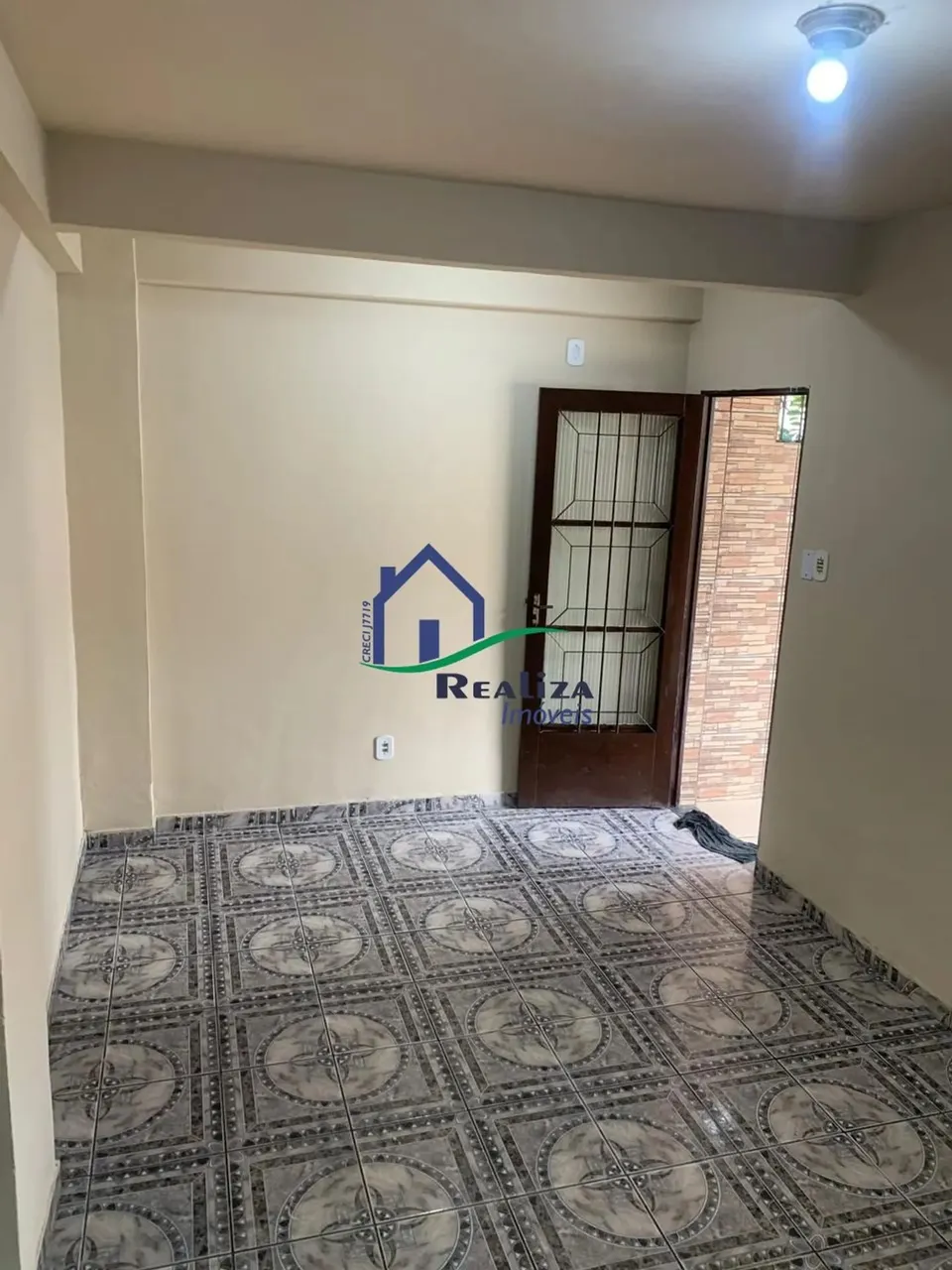 CASA COM 2 QUARTOS E GARAGEM PARA LOCAÇÃO NA TRINDADE R$ 1300,00 - TRINDADE/SÃO GONÇALO
