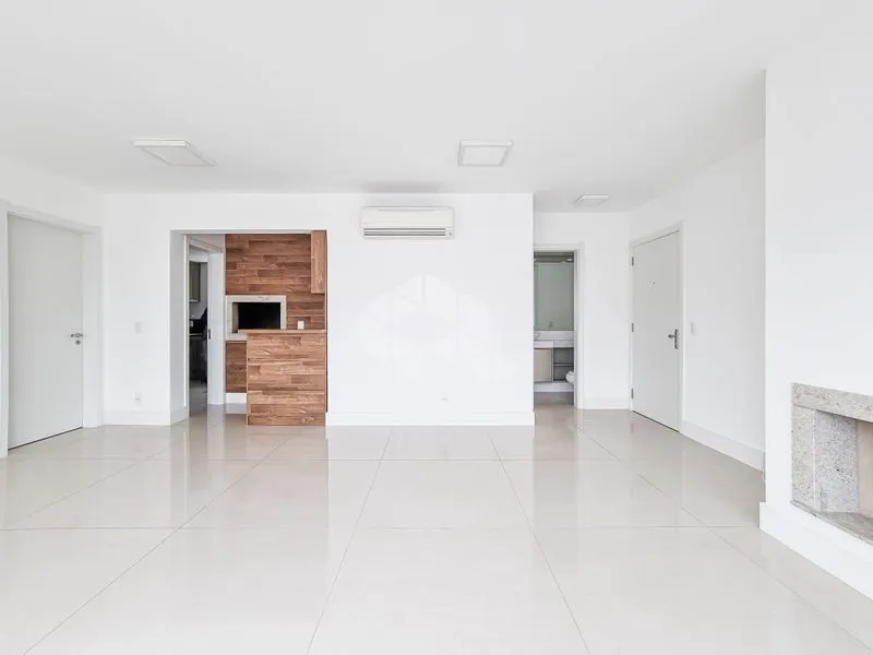Apartamento em MENINO DEUS