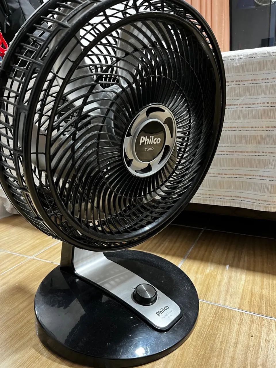 Ventilador Philco Turbo de Mesa 127v - Foto 2
