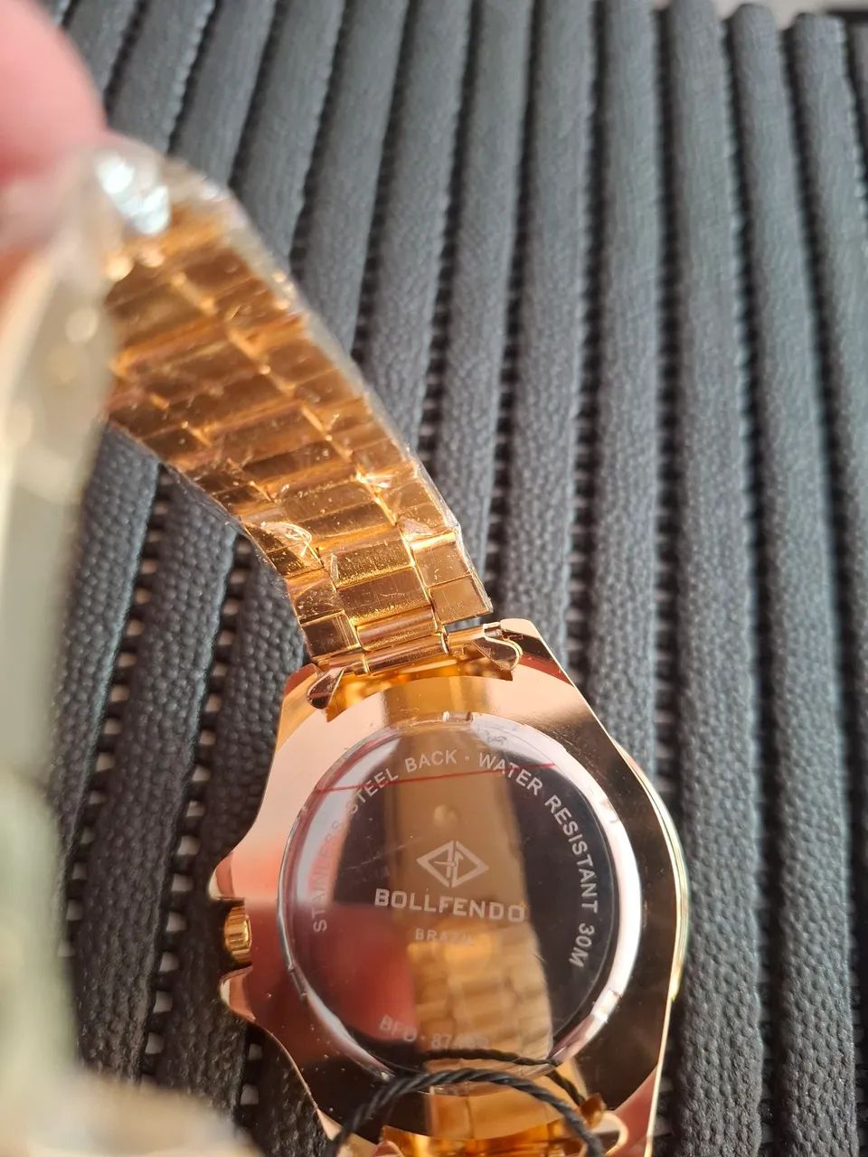 Relógio Bollfendo Dourado com Pulseira - Foto 2
