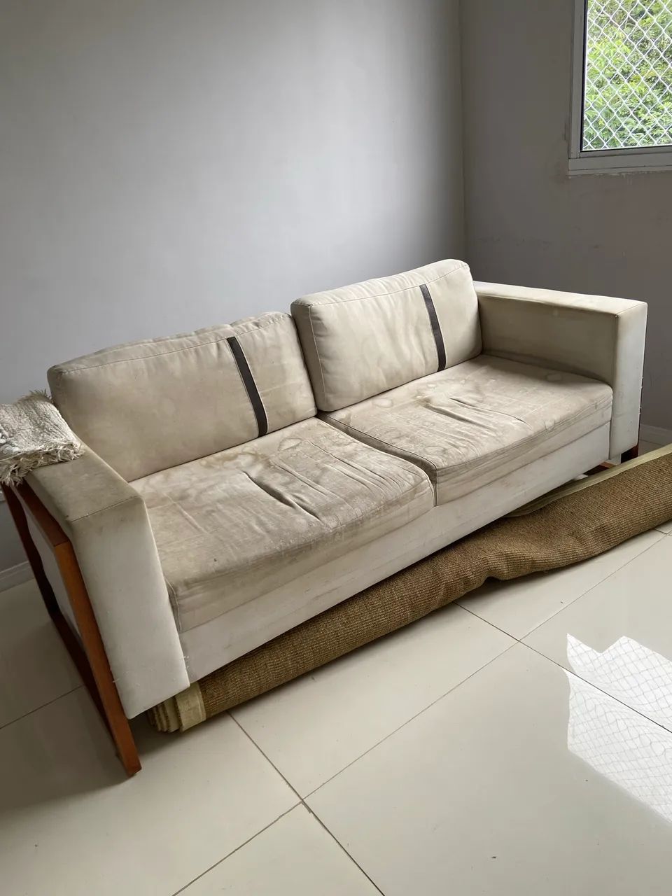 Sofá linho 3 lugares 
