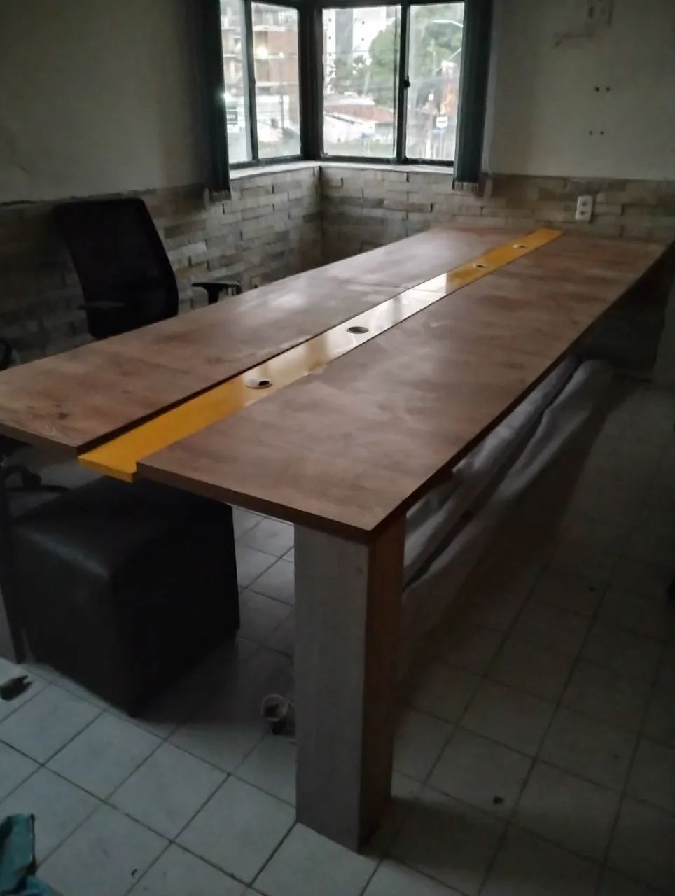 Mesa escritório projetada 3,00m  X 1,20 - Foto 4