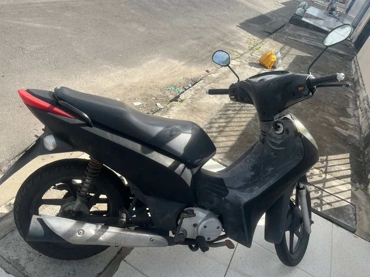 Honda Biz! 201 - Foto 2