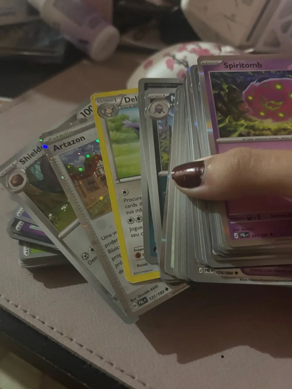 lote 80 cartinhas pokemon básicas e foil