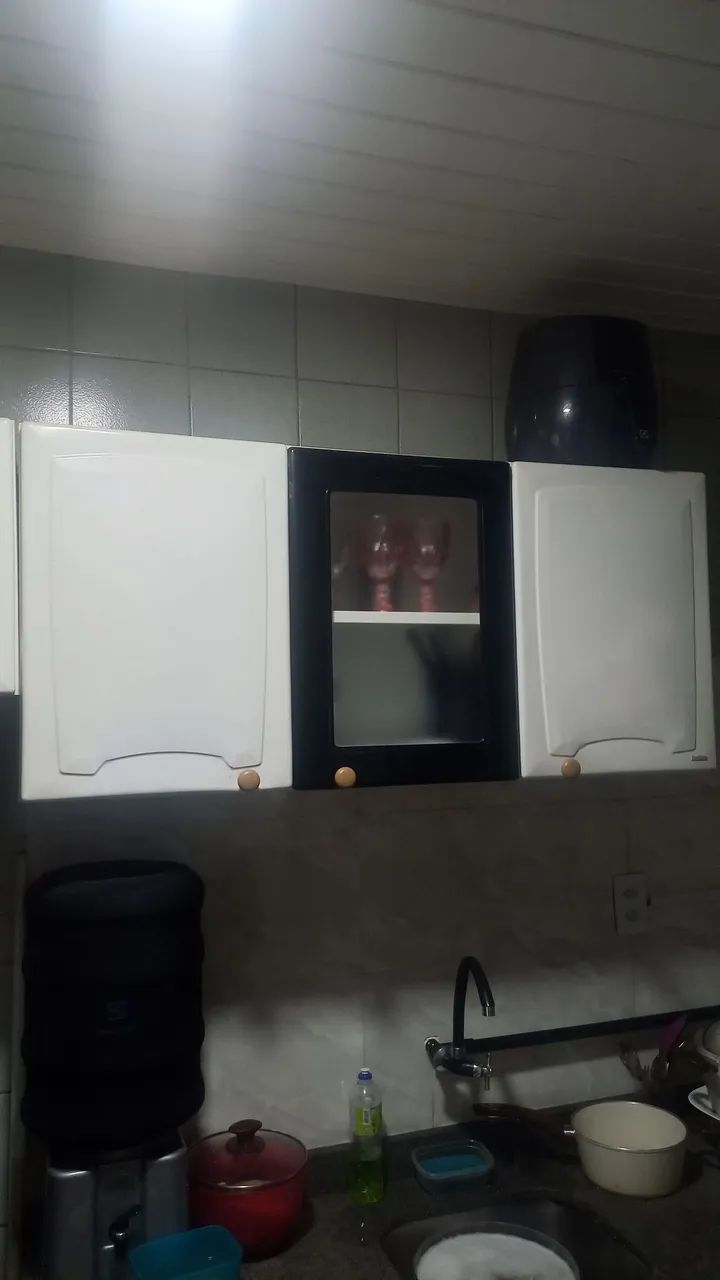 Armário de aço Itatiaia. Completo sem balcão. 