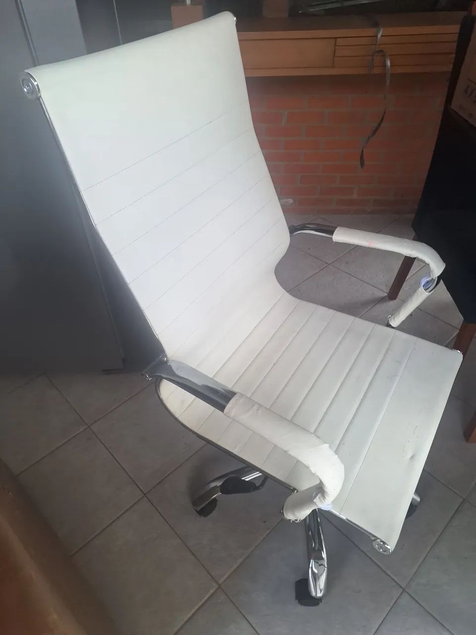 Cadeira semi nova 