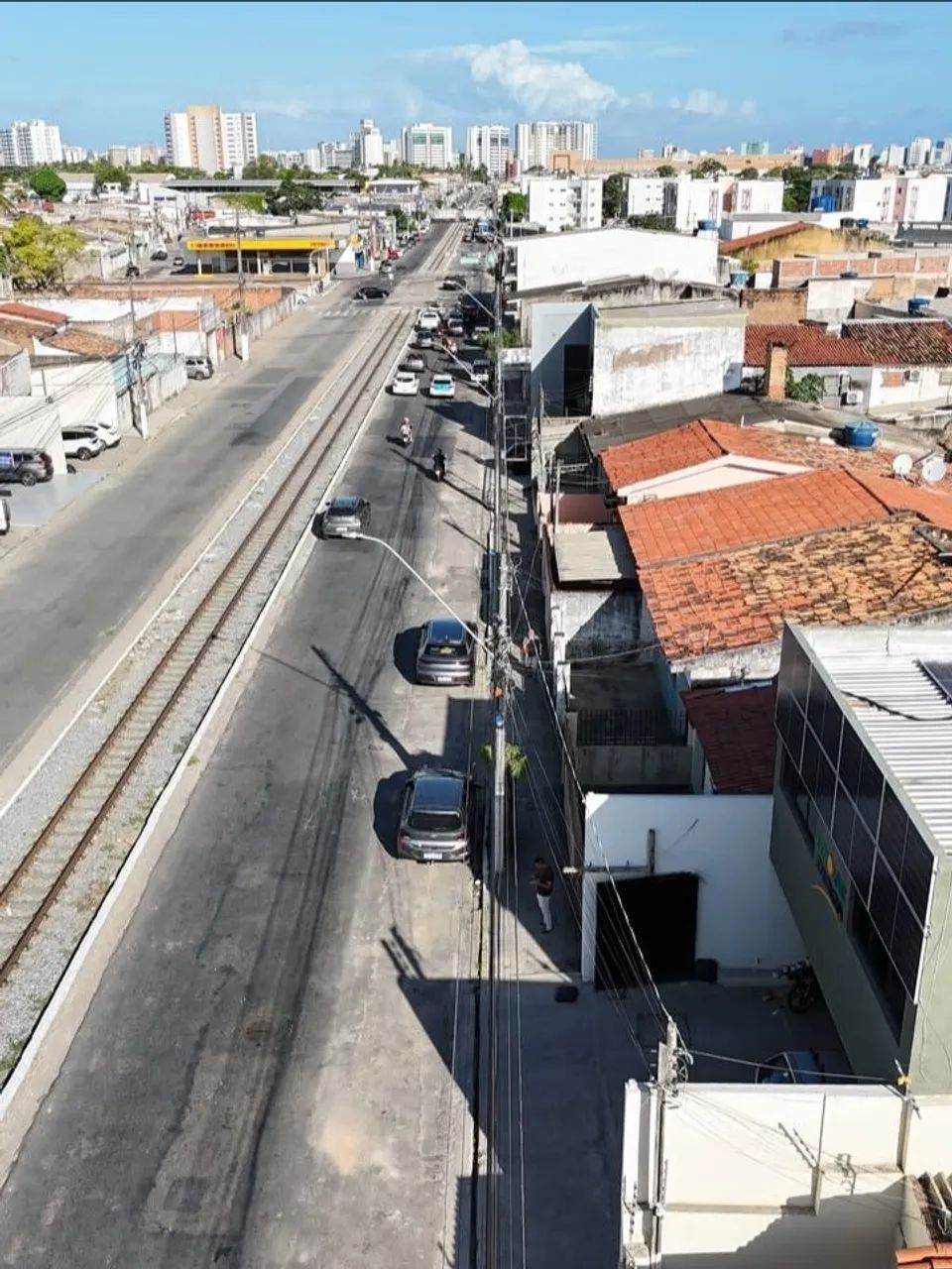 Alugo prédio comercial na Buarque de Macedo com diversas salas no piso superior. - Foto 6