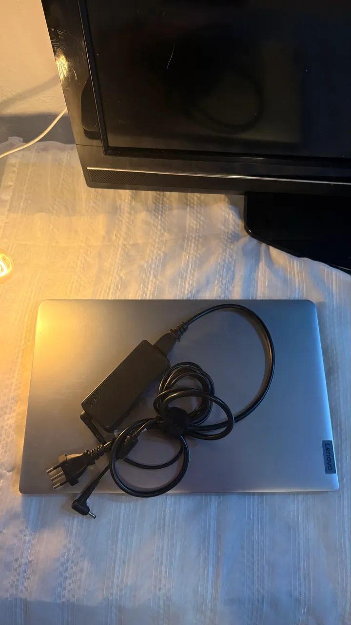 Notebook Lenovo IdeaPad 1 Intel Core i5 - Muito bem conservado