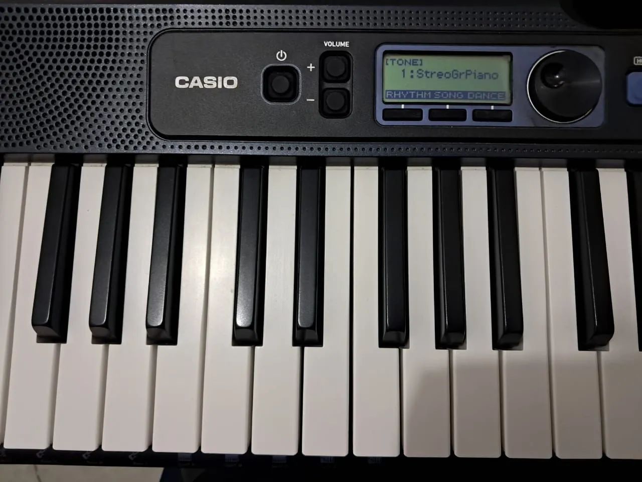 Casio Casiotone CT-S300, com teclas sensitivas.  - Foto 4