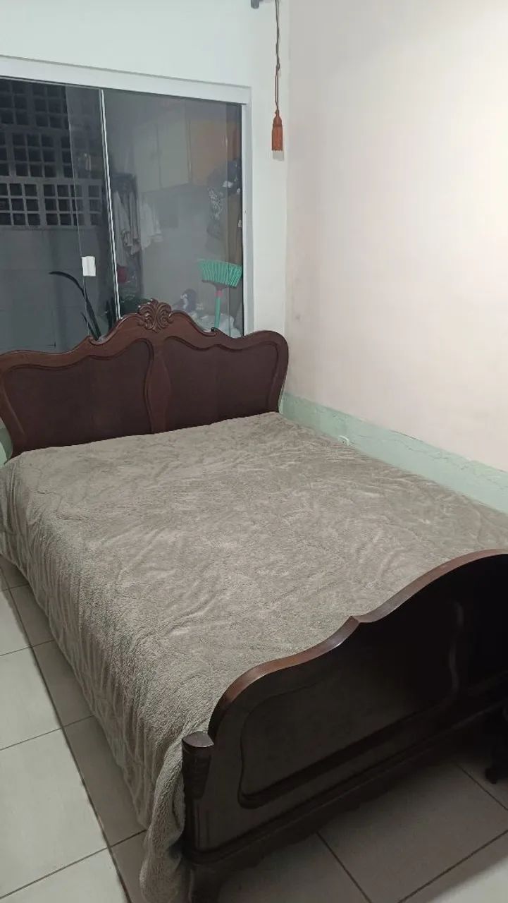 Relíquia! Cama e guarda roupa antigos 