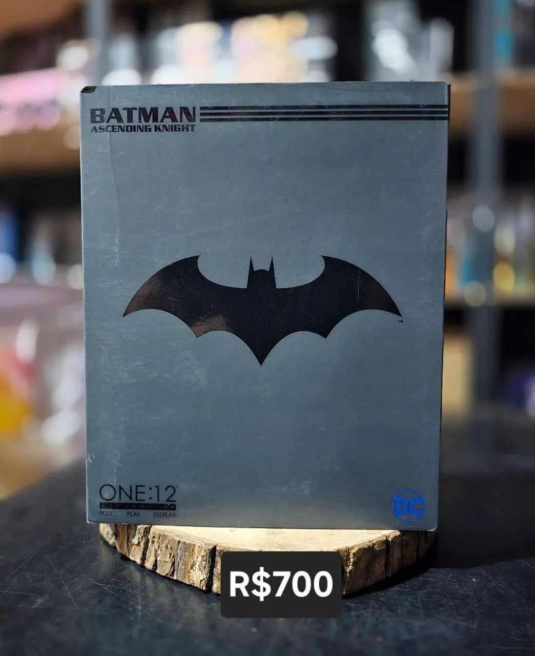 Batman Ascending mezco