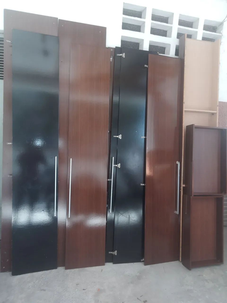 Vendo guarda-roupa de seis portas - Foto 3