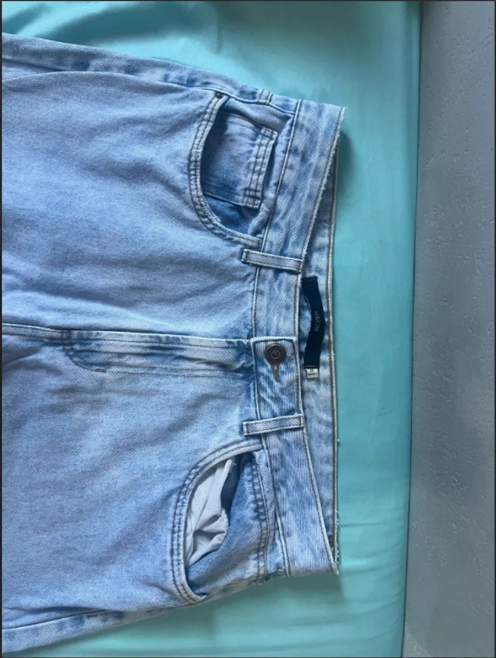 calça reta jeans clara - Foto 3