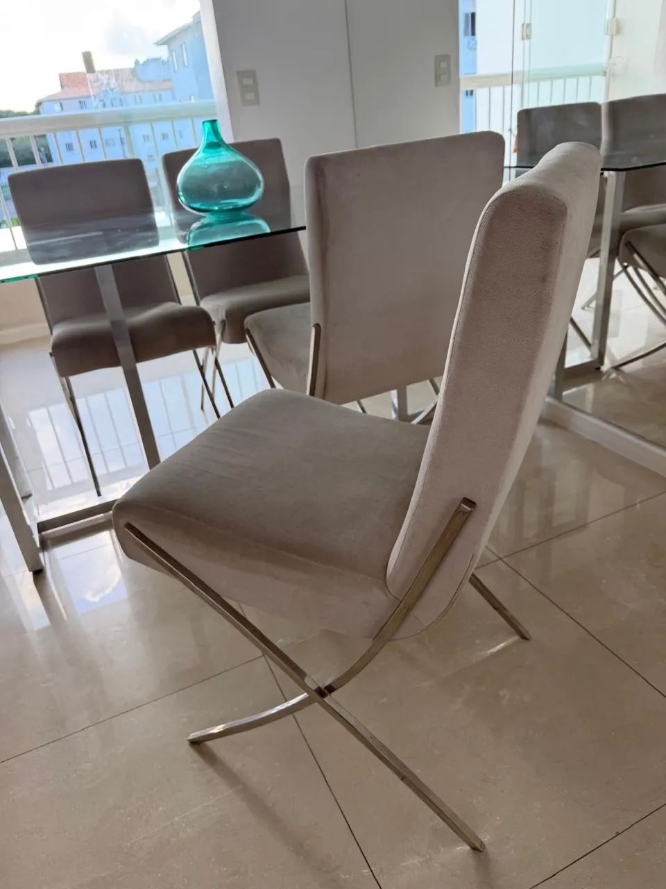 Jogo de Mesa de Jantar com 4 Cadeiras - Perfeito Estado - Foto 4