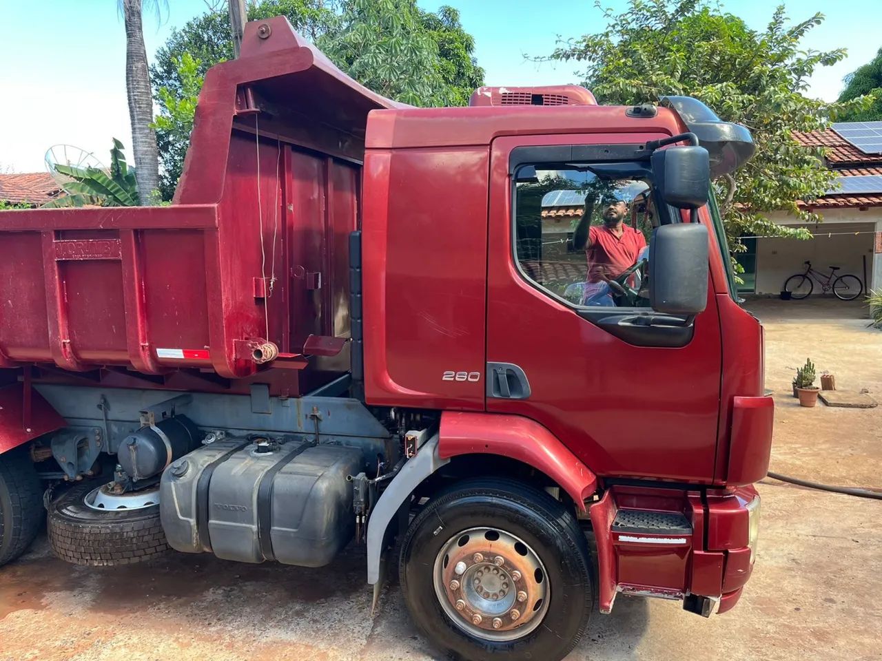 Caçamba Volvo Vm 260 - Foto 5