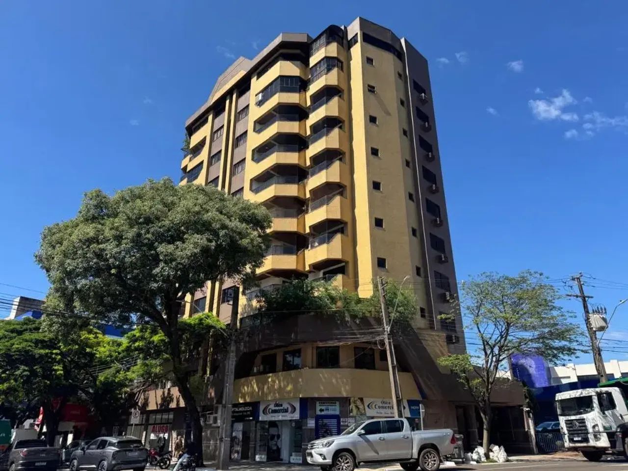Apartamento para alugar em Maringá, Zona 05, com 4 quartos, com 172.7 m², Sete de Setembro - Foto 2