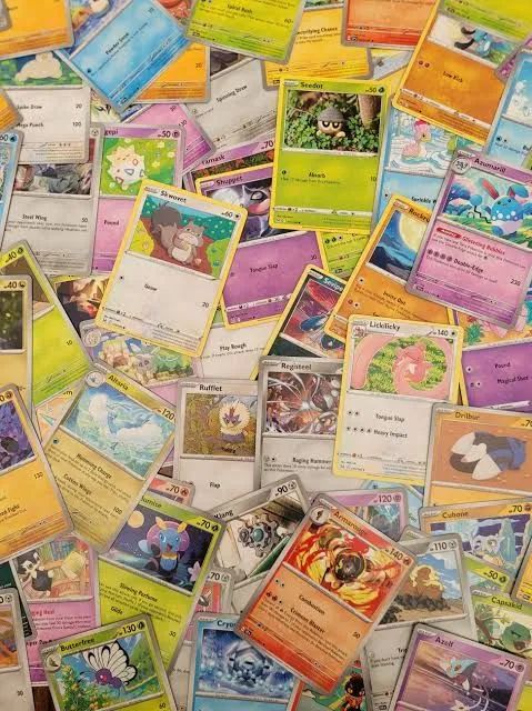 50 cartas pokémon (Com 5 BRILHANTES) - Foto 4