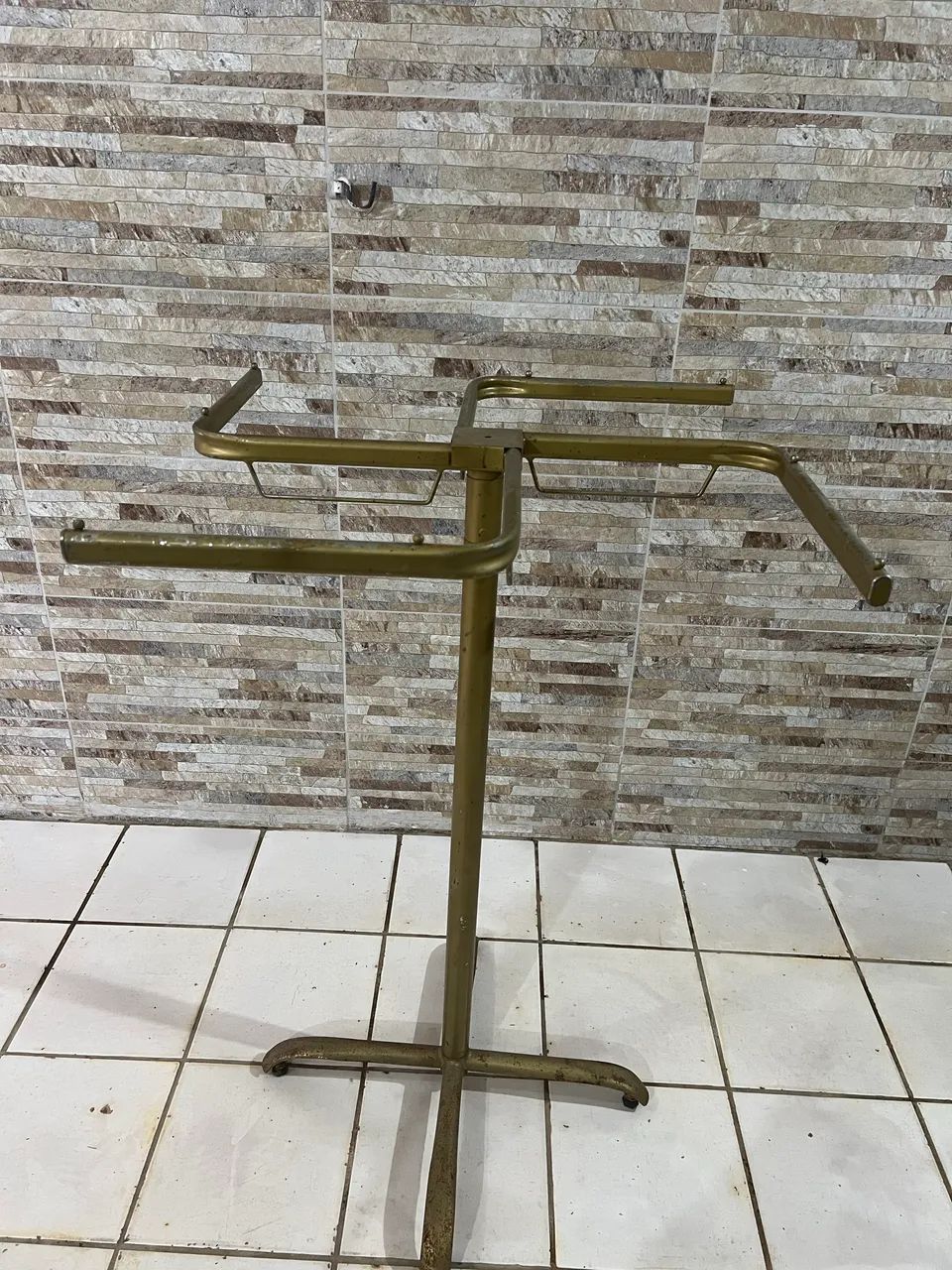 Vendo móveis para loja de roupa  - Foto 2