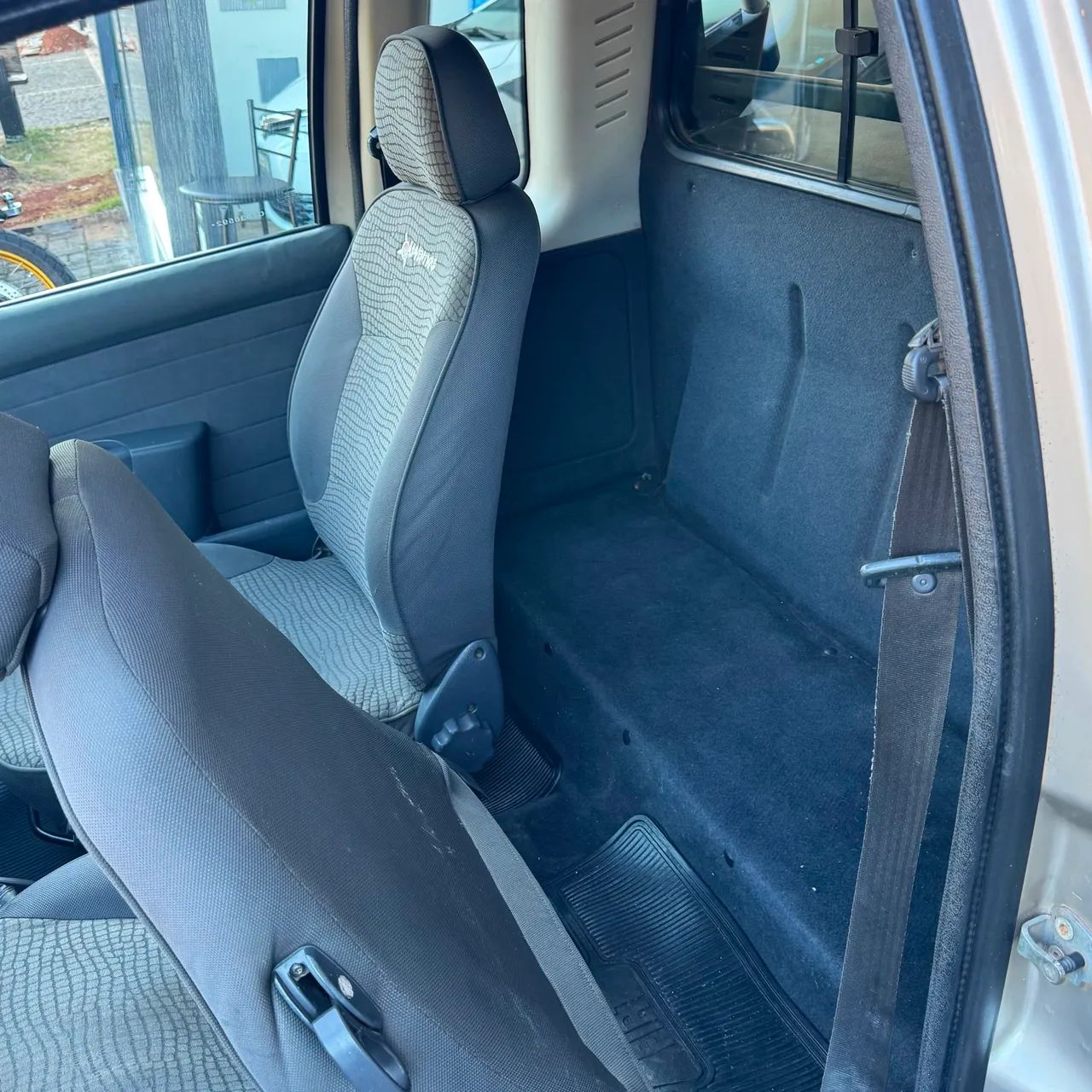 Fiat Strada Adventure 1.8/ 1.8 Locker Flex CE 2012 - Foto 5