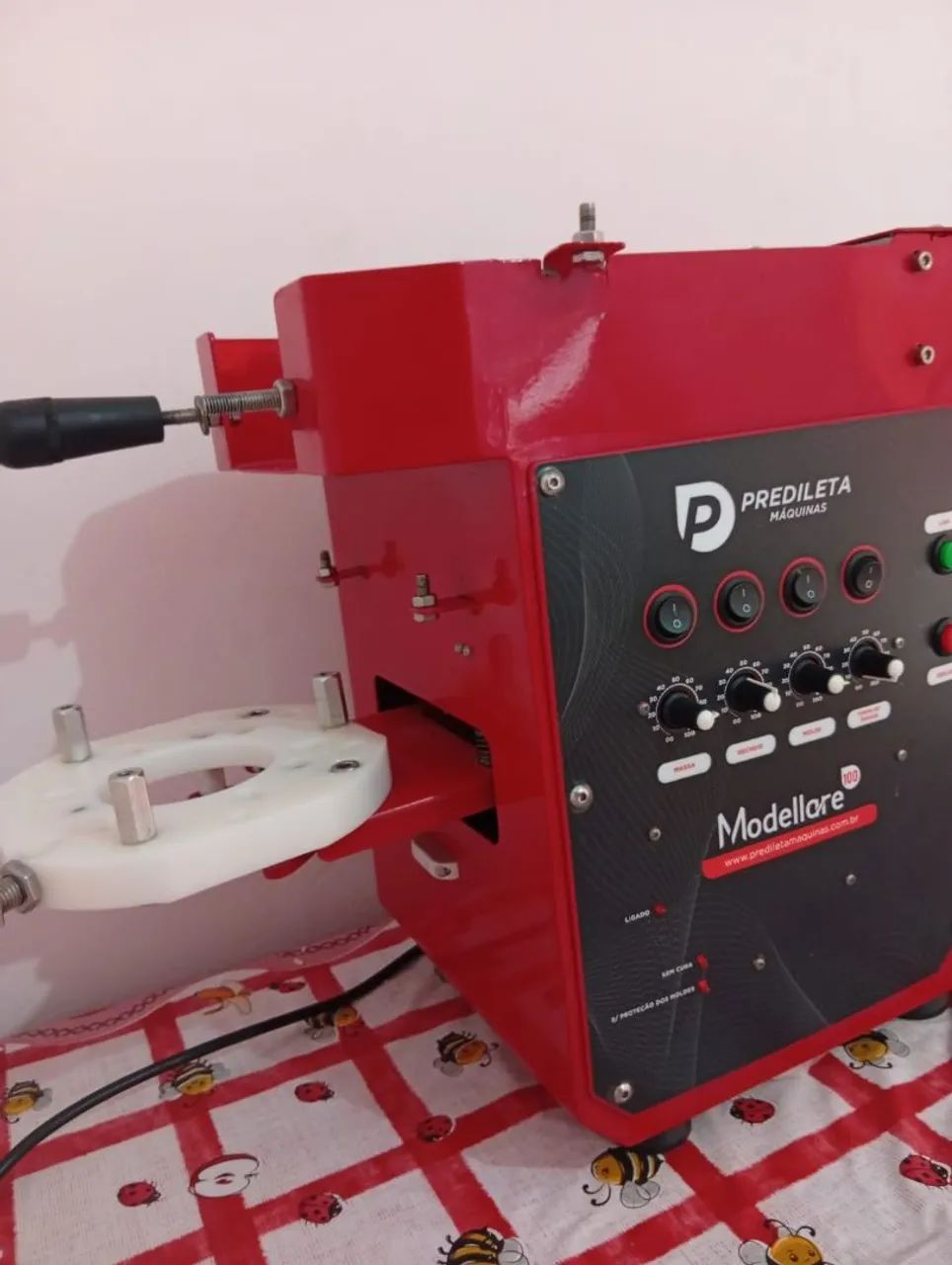 Máquina Modeladora de Salgados e Doces Modellare 100