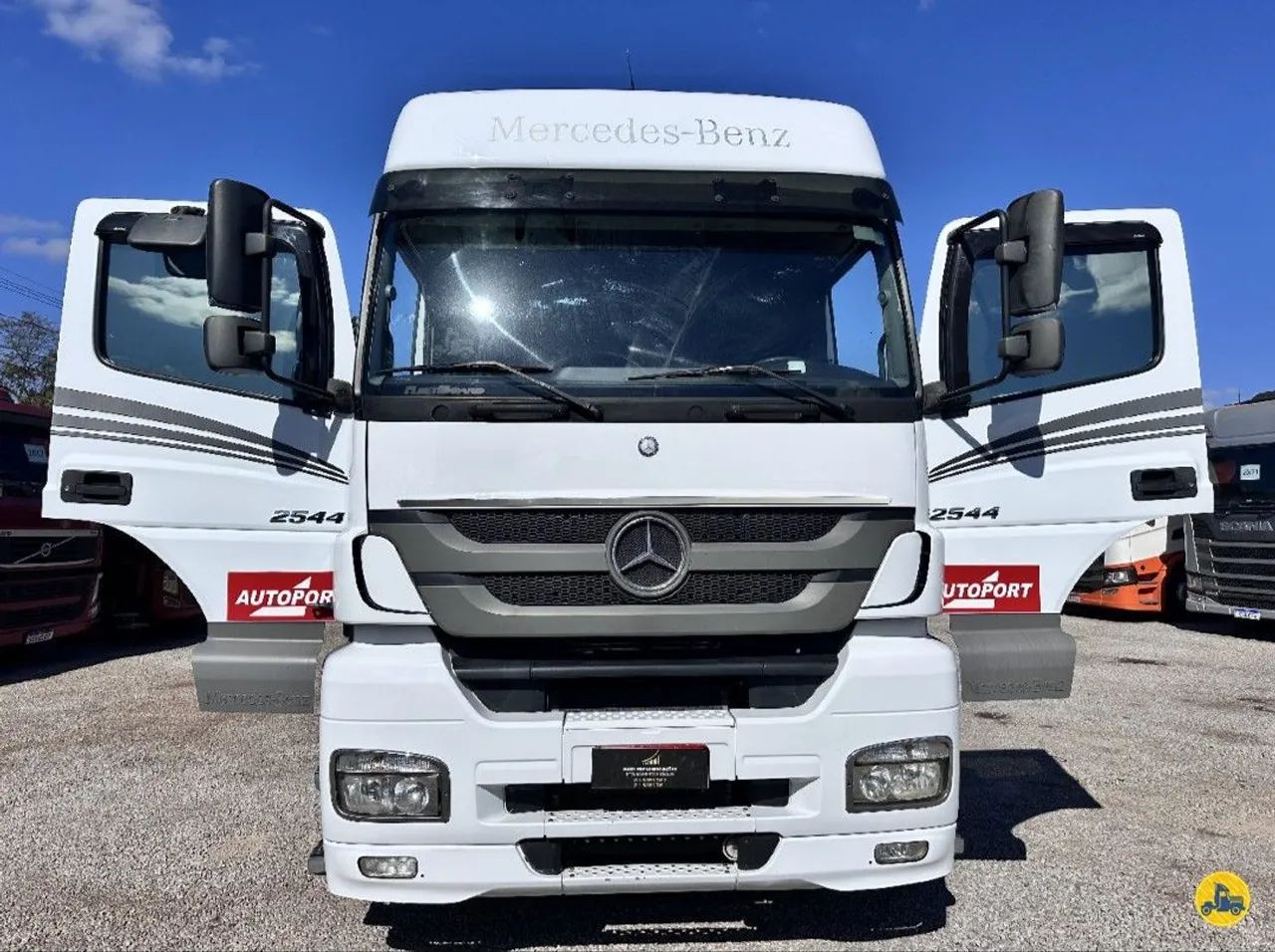 MB AXOR 2544 6X2<br>2019/2019<br>TETO ALTO<br>AUTOMÁTICO - Foto 11