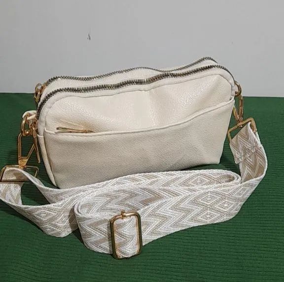 BOLSAS E MOCHILAS ?  NOVAS - Foto 3