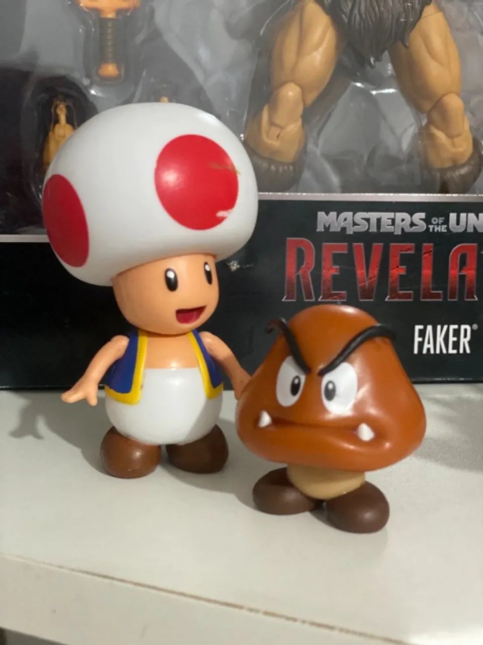 Lote Jakks Nintendo Super Mario Bros Toad e Goomba - Foto 2