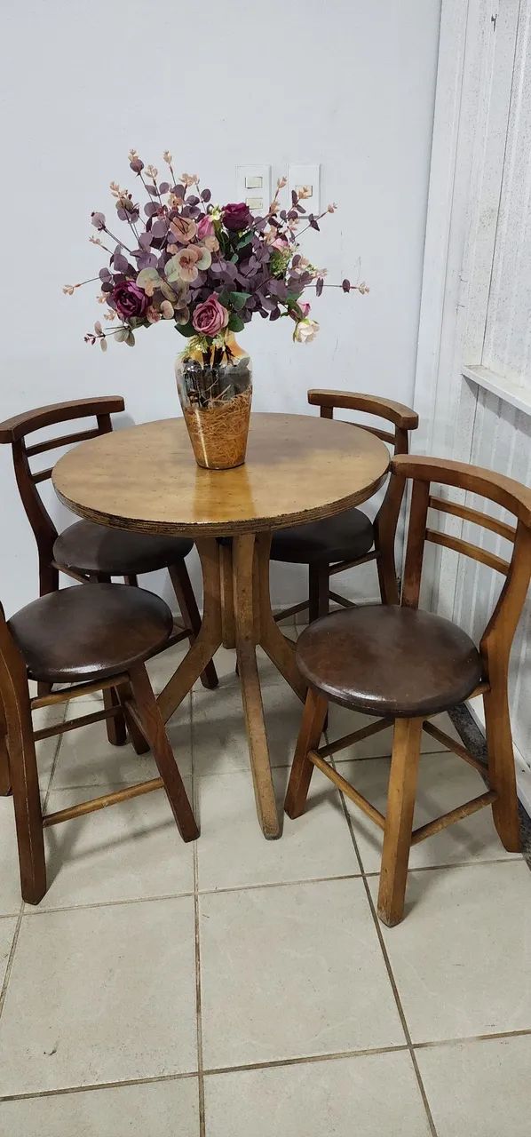 Conjunto de mesa e 4 baquetas em madeira maciça  - Foto 4