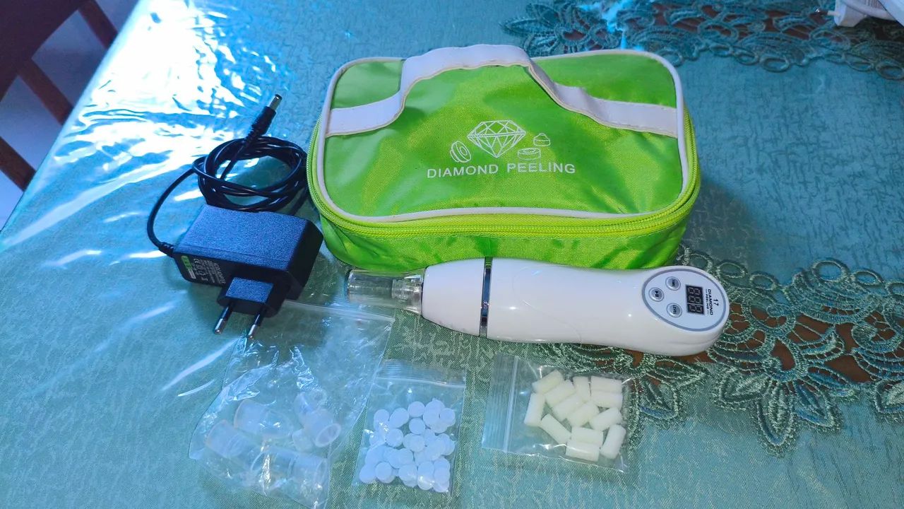 APARELHO PARA REMOÇÃO DE CRAVOS E PEELING