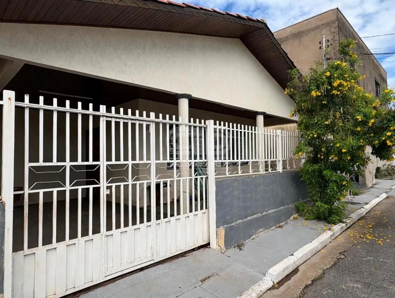 Casa à venda no condomínio Planto 3