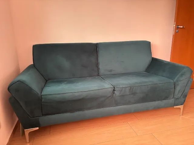VENDO SOFÁ AZUL PETRÓLEO.