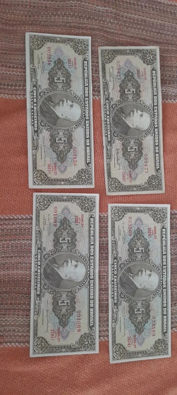 Lote com quatro cédulas cinco mil cruzeiros 